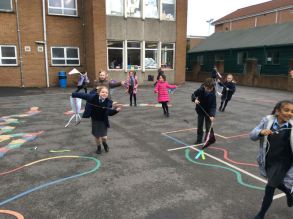 Year 3 McIlroy Fly Their Kites!